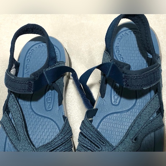 Keen Rose Blue Sport Sandals with Adjustable Straps - Picture 7 of 10